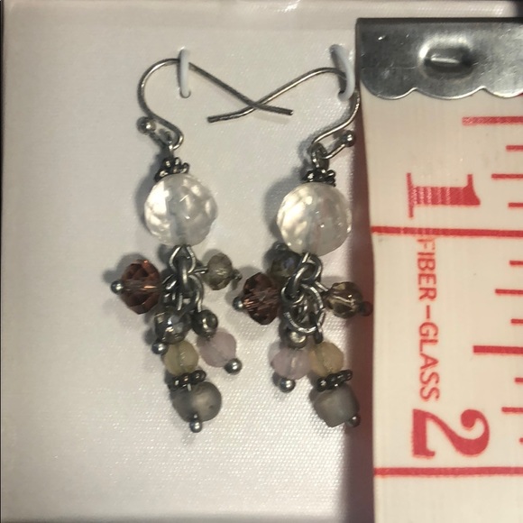 Silver dangle earrings with light colored beans - Picture 5 of 5